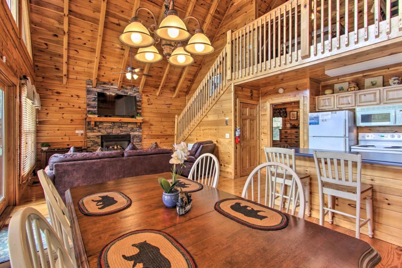 Pigeon Forge Family Cabin With Resort Pool And Hot Tub Exterior photo