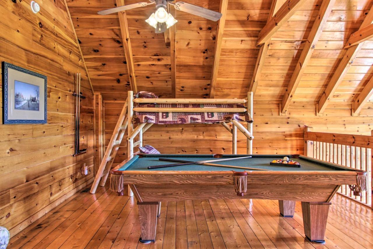Pigeon Forge Family Cabin With Resort Pool And Hot Tub Exterior photo