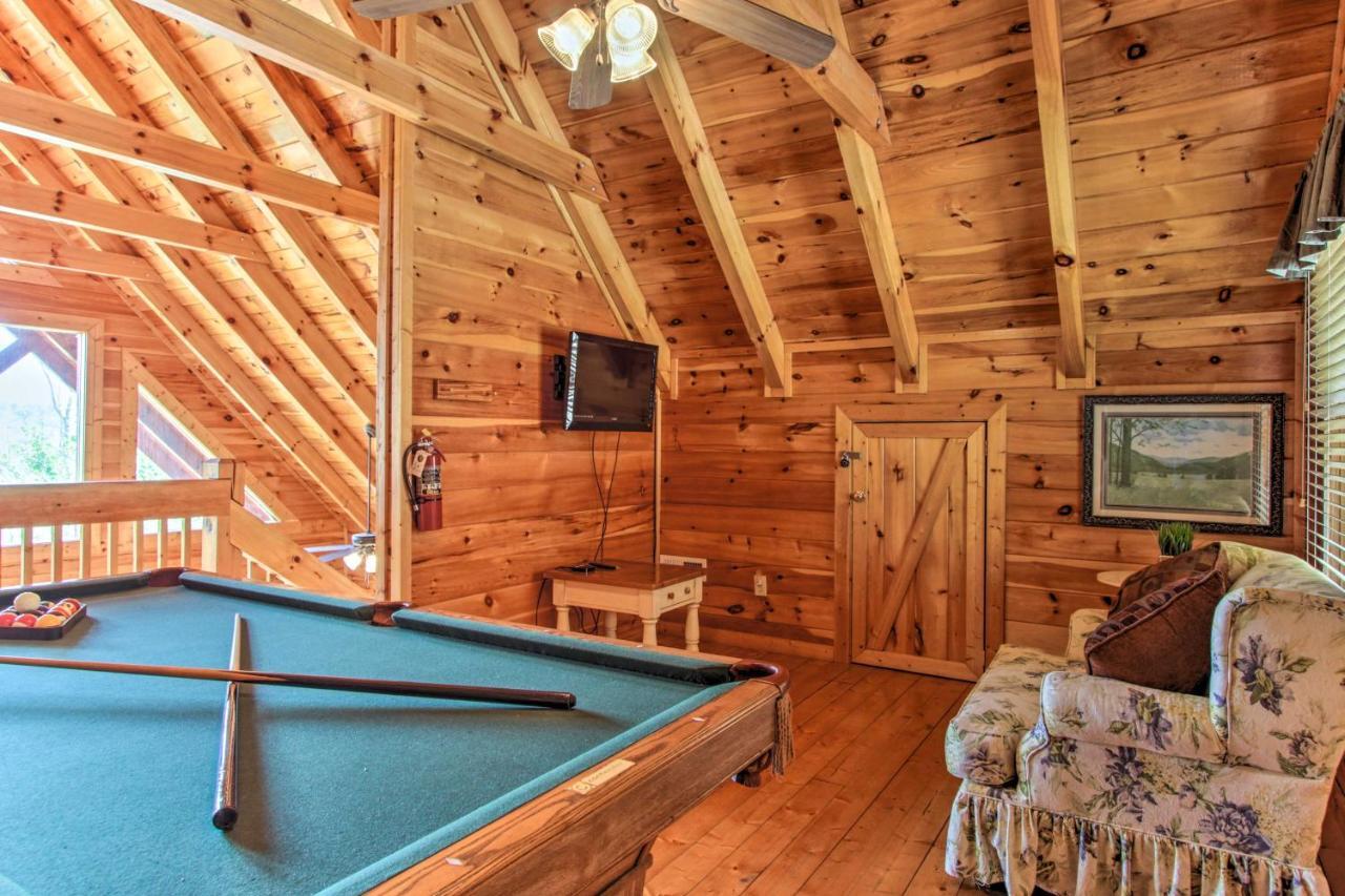 Pigeon Forge Family Cabin With Resort Pool And Hot Tub Exterior photo
